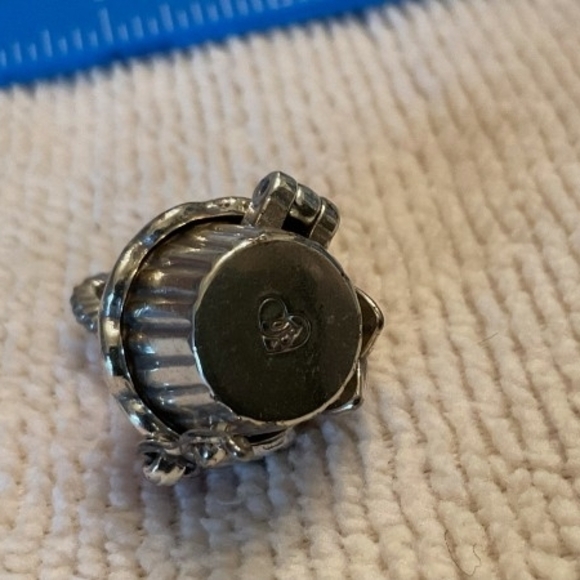 Cupcake Charm with Pink and Green Enamel - Picture 5 of 5